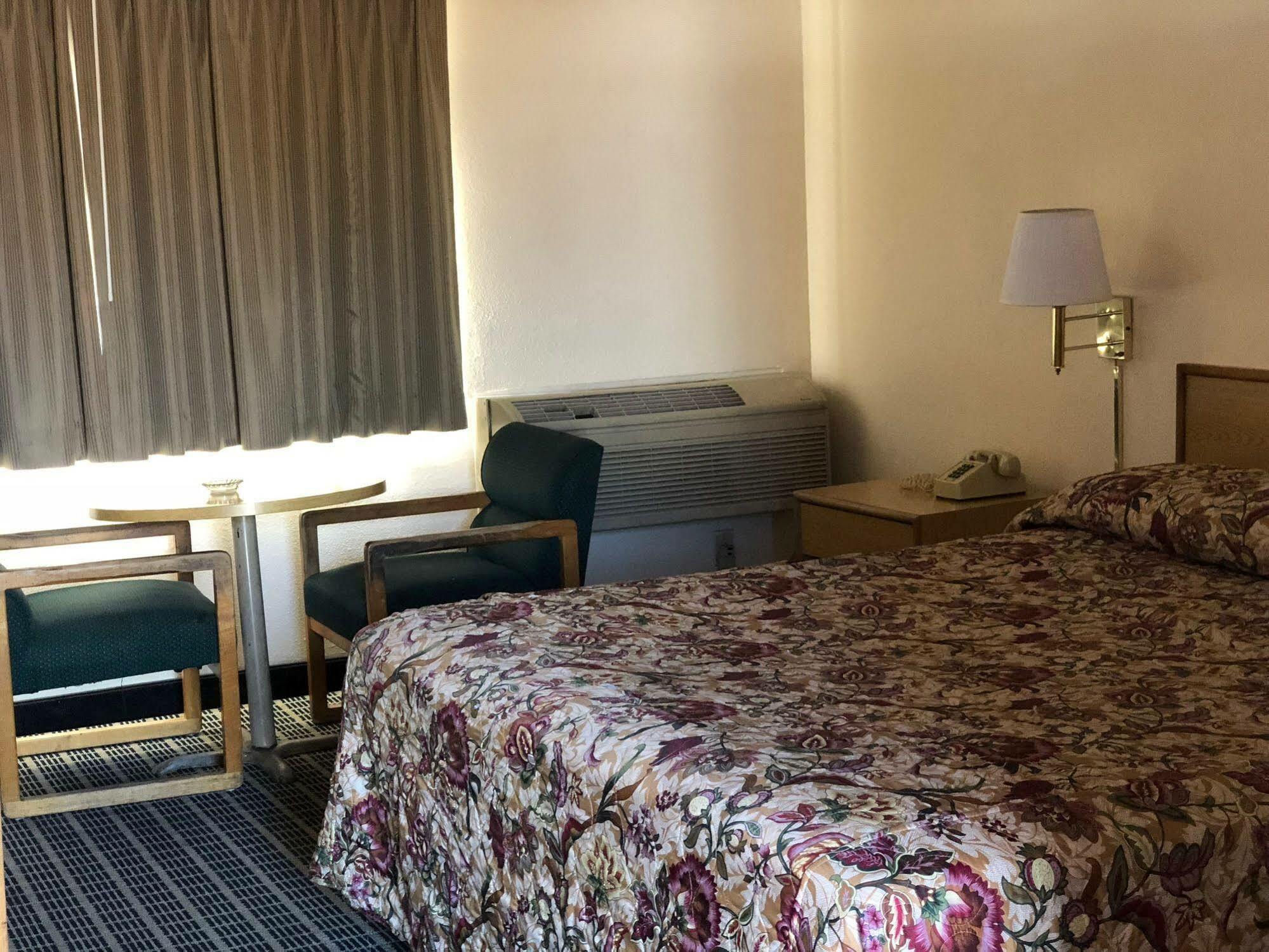 Economy Inn פרסנו מראה חיצוני תמונה